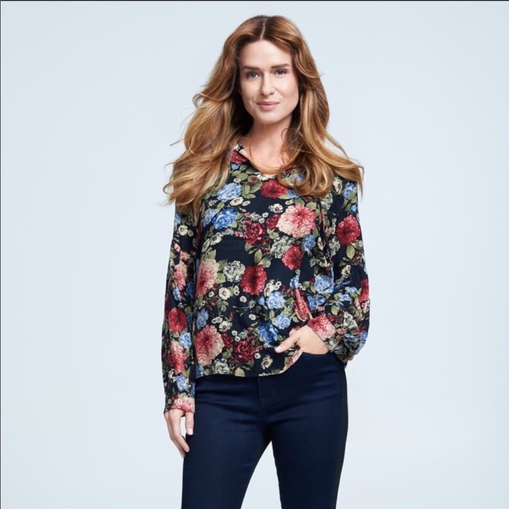 Seven7 Floral Tie Front Tassel Top Black Small